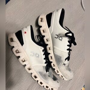 On clouds women size 8